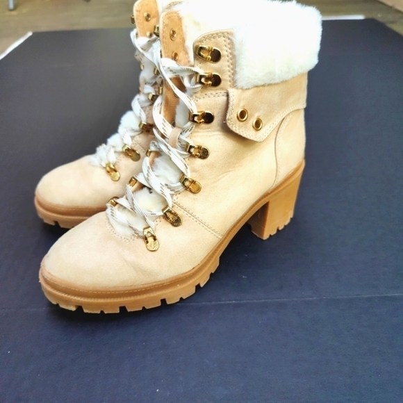 Jellypop Mission Women's Comfortable Fur Cream Color Suede Boots Size 7M - Picture 1 of 8